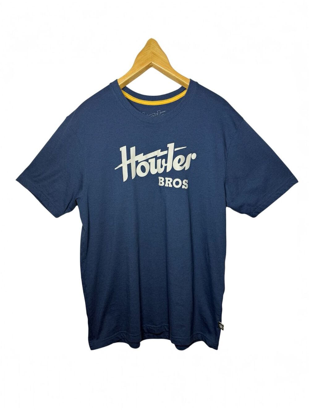 Howler Bros. T-Shirt Blue Size Large Cotton Blend Casual Weekend Surf